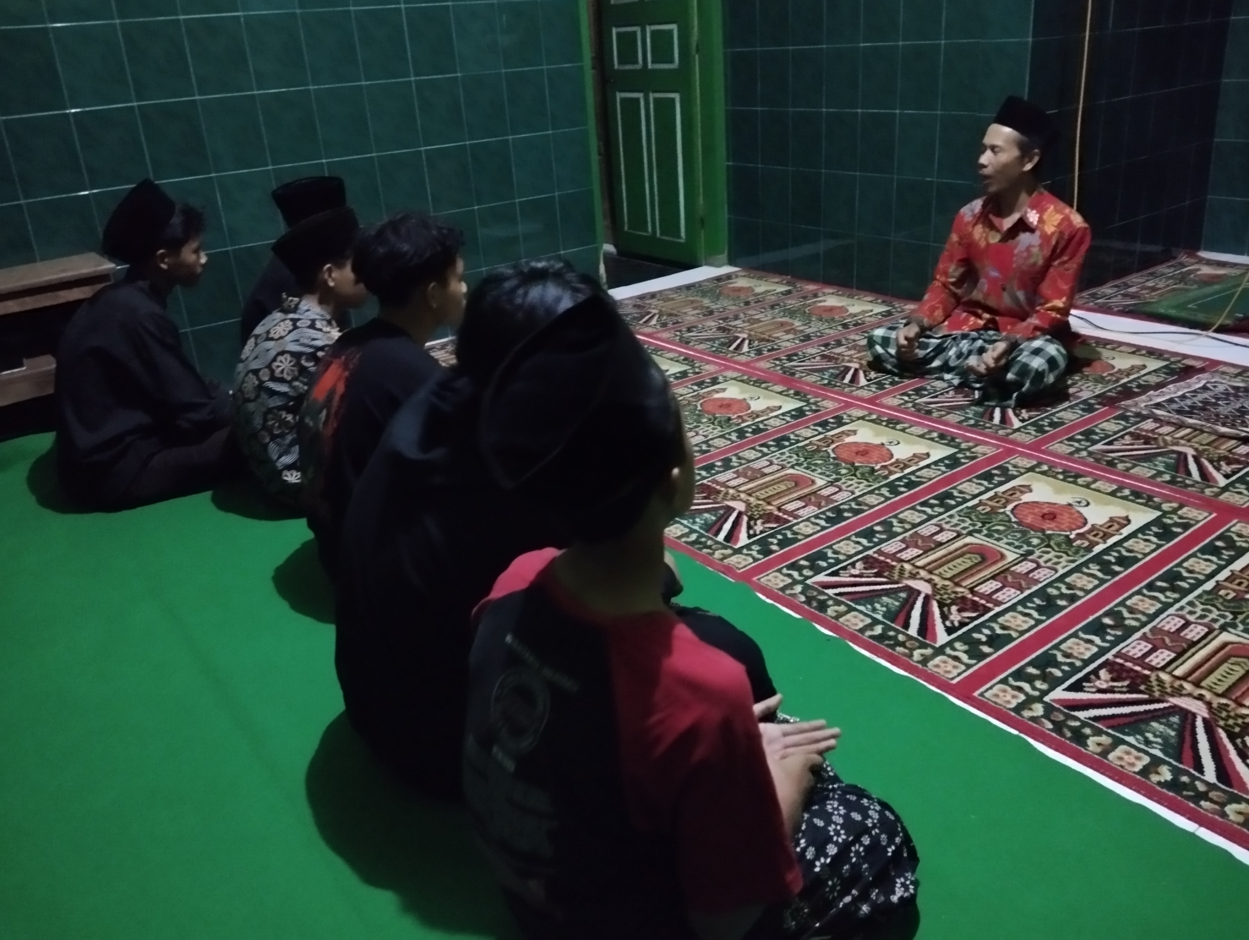 Perayaan Idul Adha 1446H di SMP Negeri 2 Ngancar, Gemakan Takbir, Shalat Ied dan Berbagi