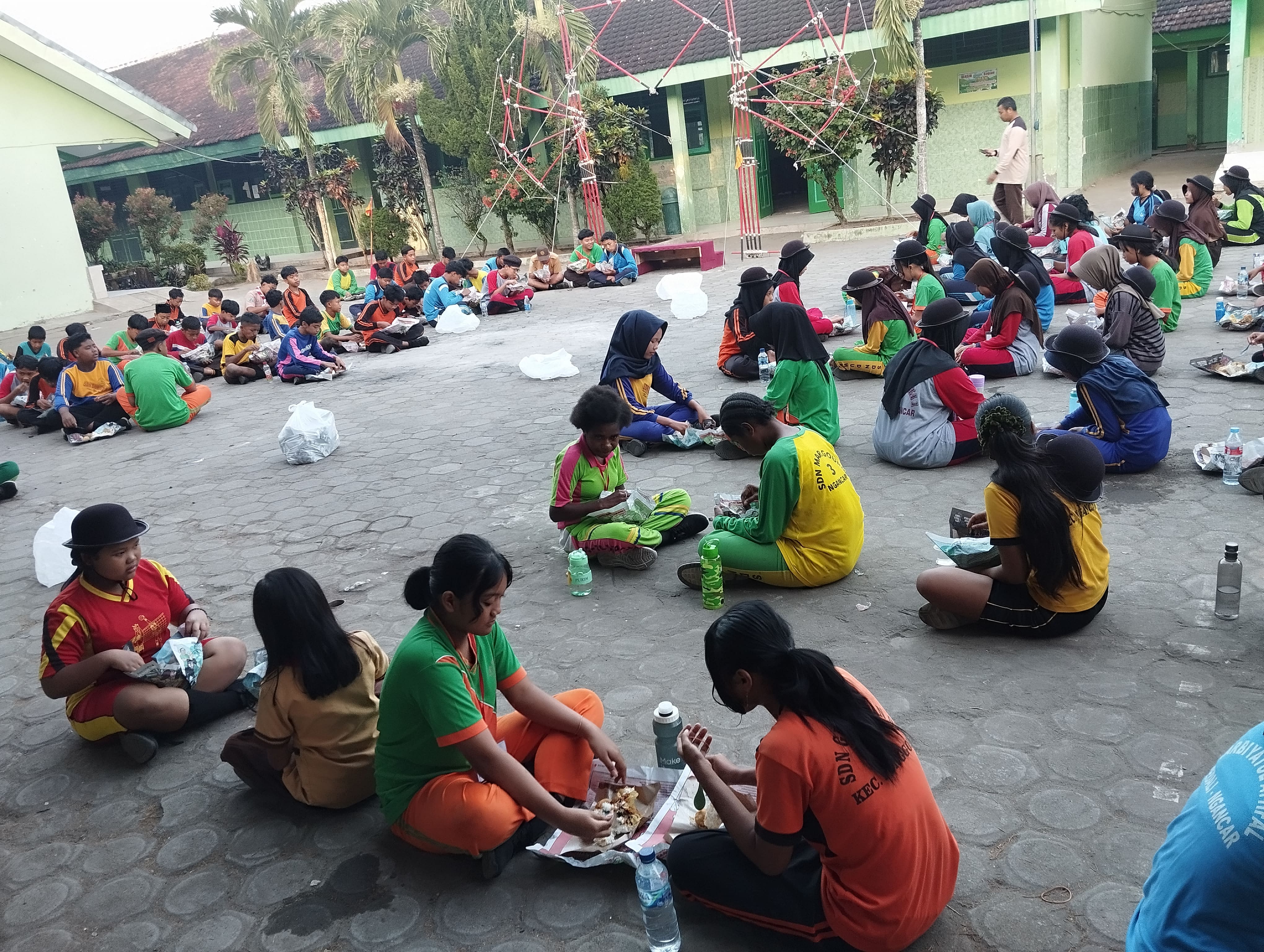 SMP Negeri 2 Ngancar Meriahkan Perjusa 2025