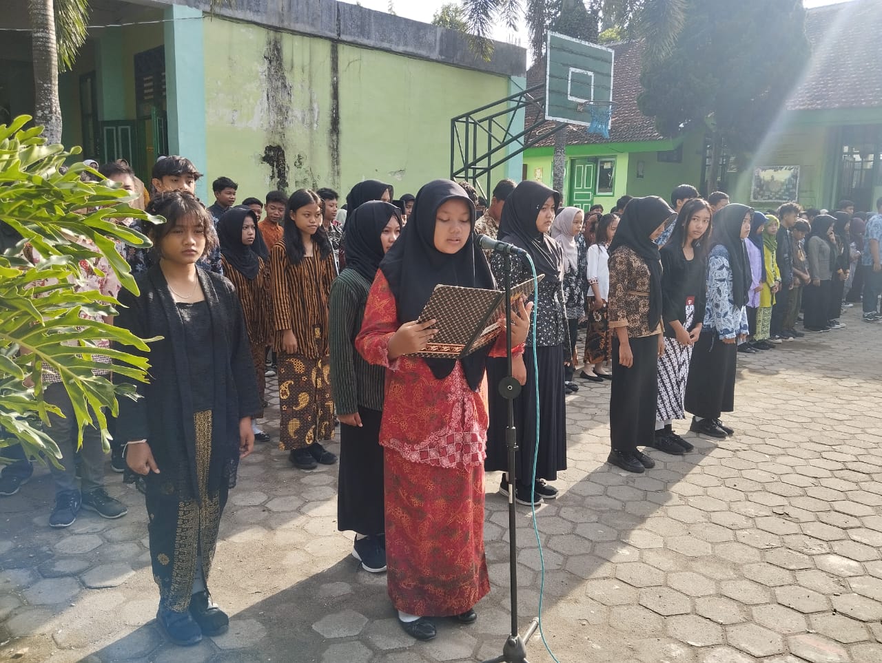 Peringatan Hari Kartini 2025 dan Perpisahan Guru SMP Negeri 2 Ngancar Peringatan Hari Kartini 2025 dan Perpisahan Guru SMP Negeri 2 Ngancar
