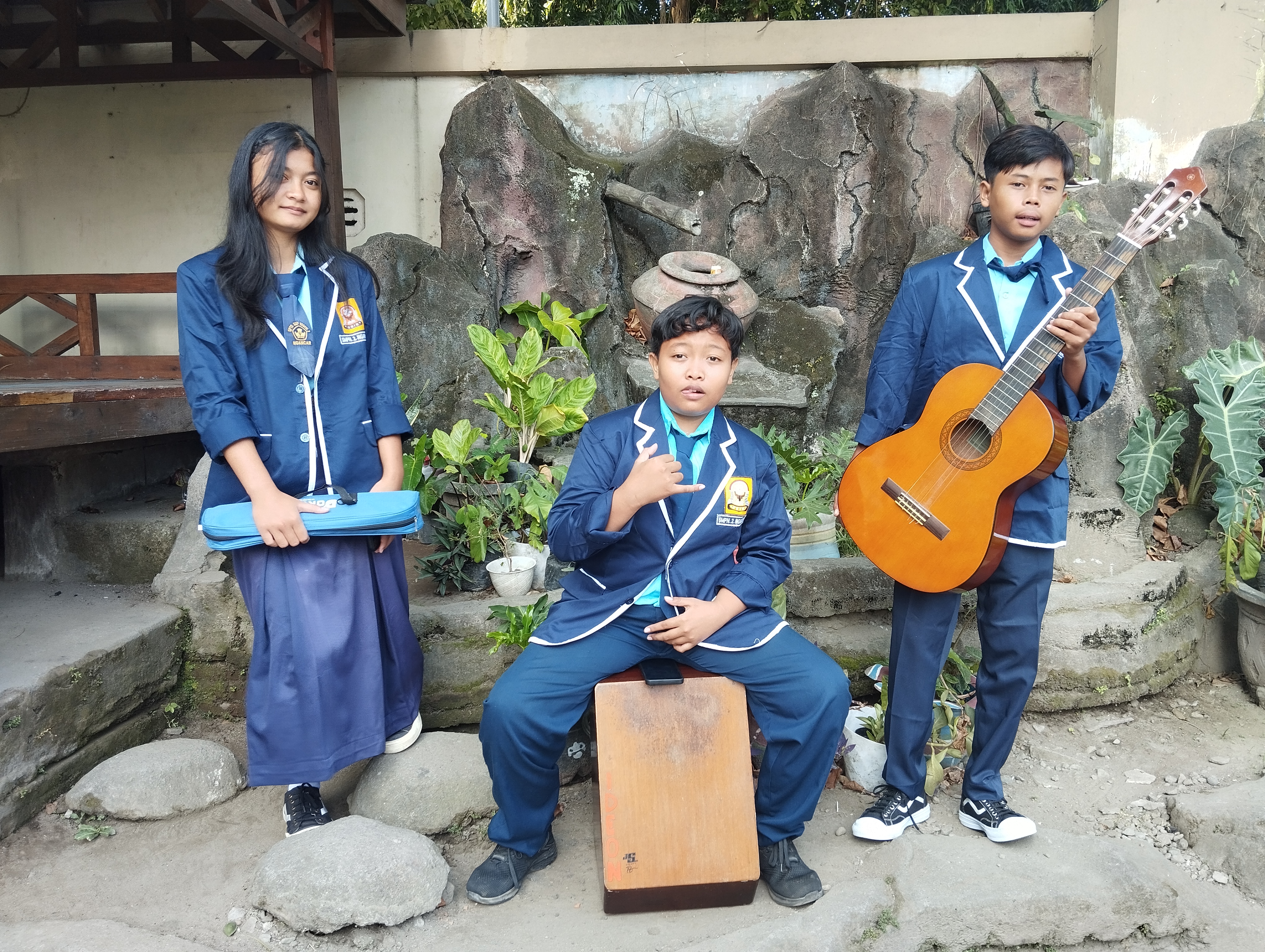 SMPN 2 Ngancar Bersinar di FLS3N 2025 Menuju Grandfinal Ansambel Campuran SMPN 2 Ngancar Bersinar di FLS3N 2025 Menuju Grandfinal Ansambel Campuran