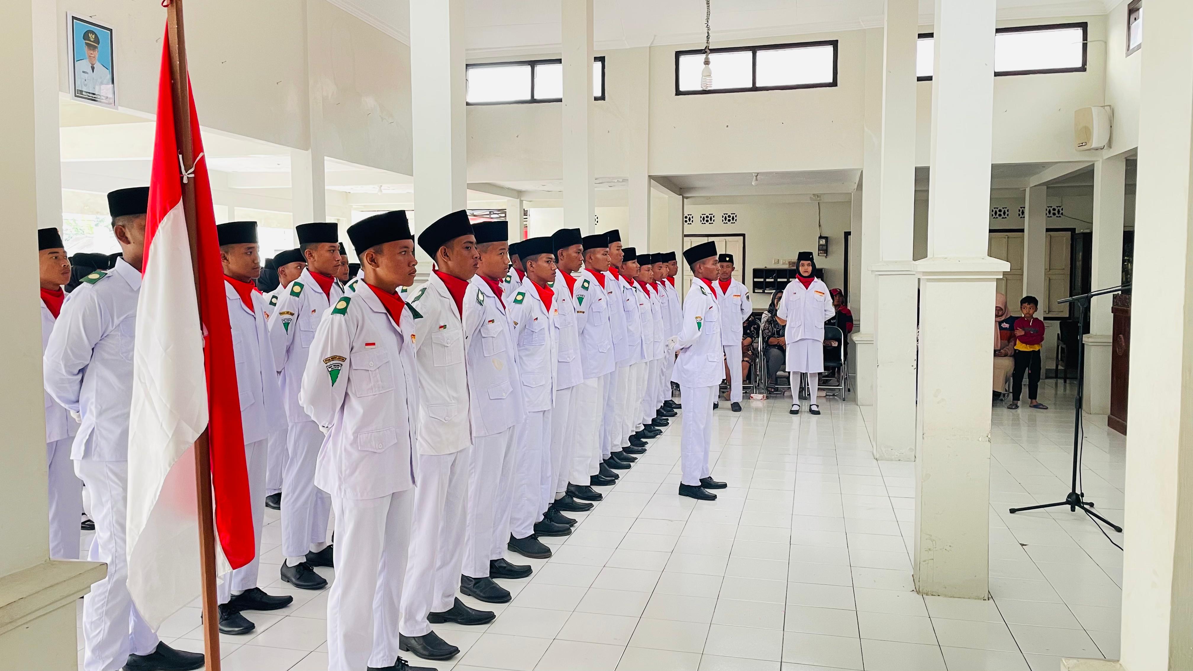 SMPN 2 Ngancar Sukses Ukir Prestasi sebagai Petugas Paskibra HUT ke-80 RI di Kecamatan Ngancar SMPN 2 Ngancar Sukses Ukir Prestasi sebagai Petugas Paskibra HUT ke-80 RI di Kecamatan Ngancar